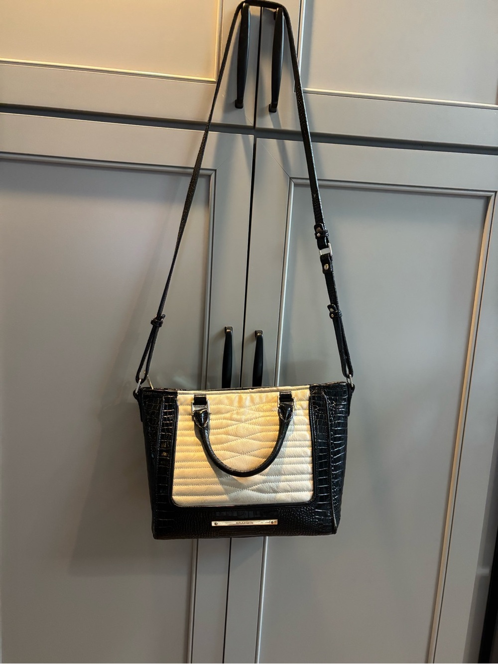 BRAHMIN GRETA SATCHEL CREME & BLACK MELBOURNE GENUINE LEATHER SHOULDER BAG